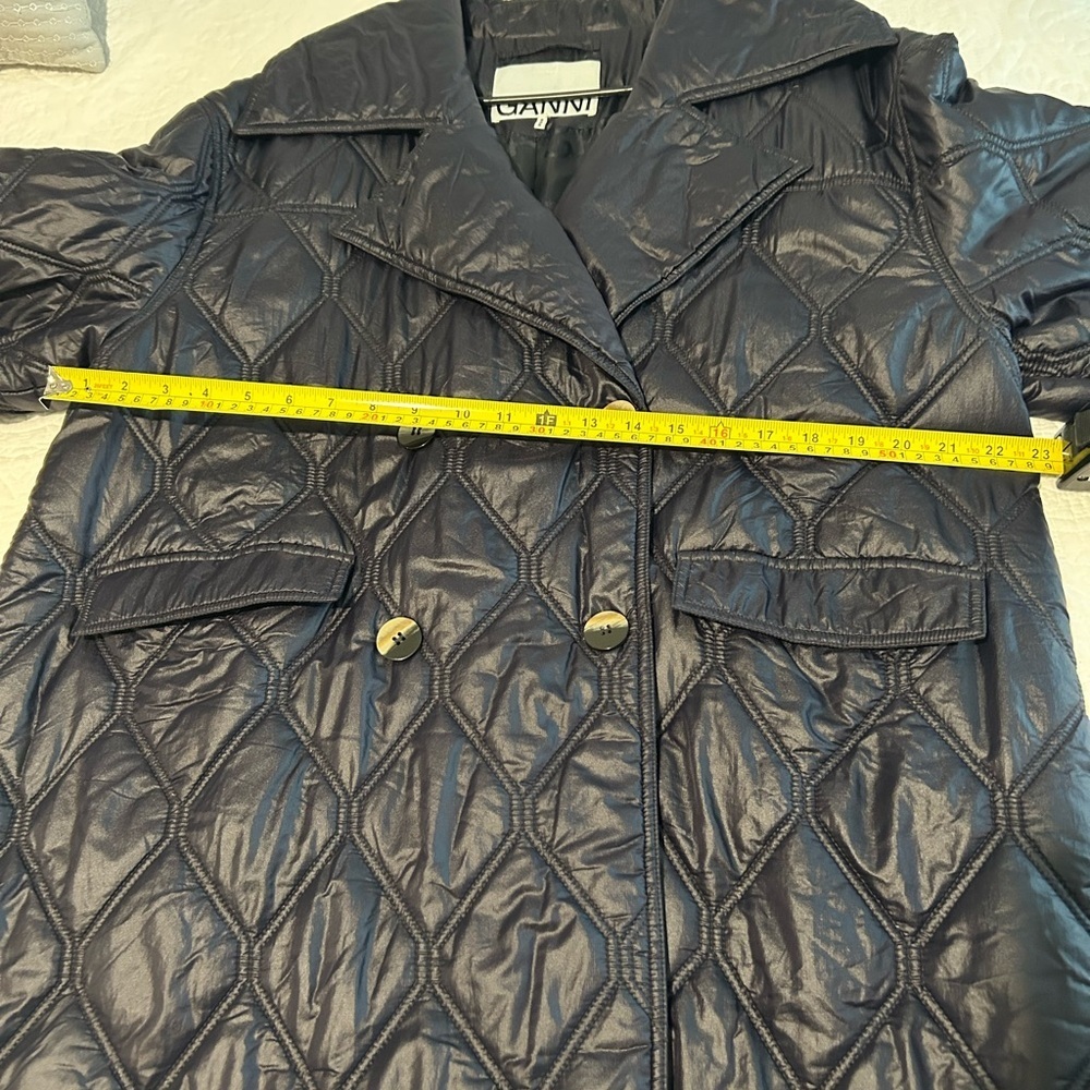 GANNI Women's Elegant Navy Shiny Quilted Coat - Picture 15 of 15